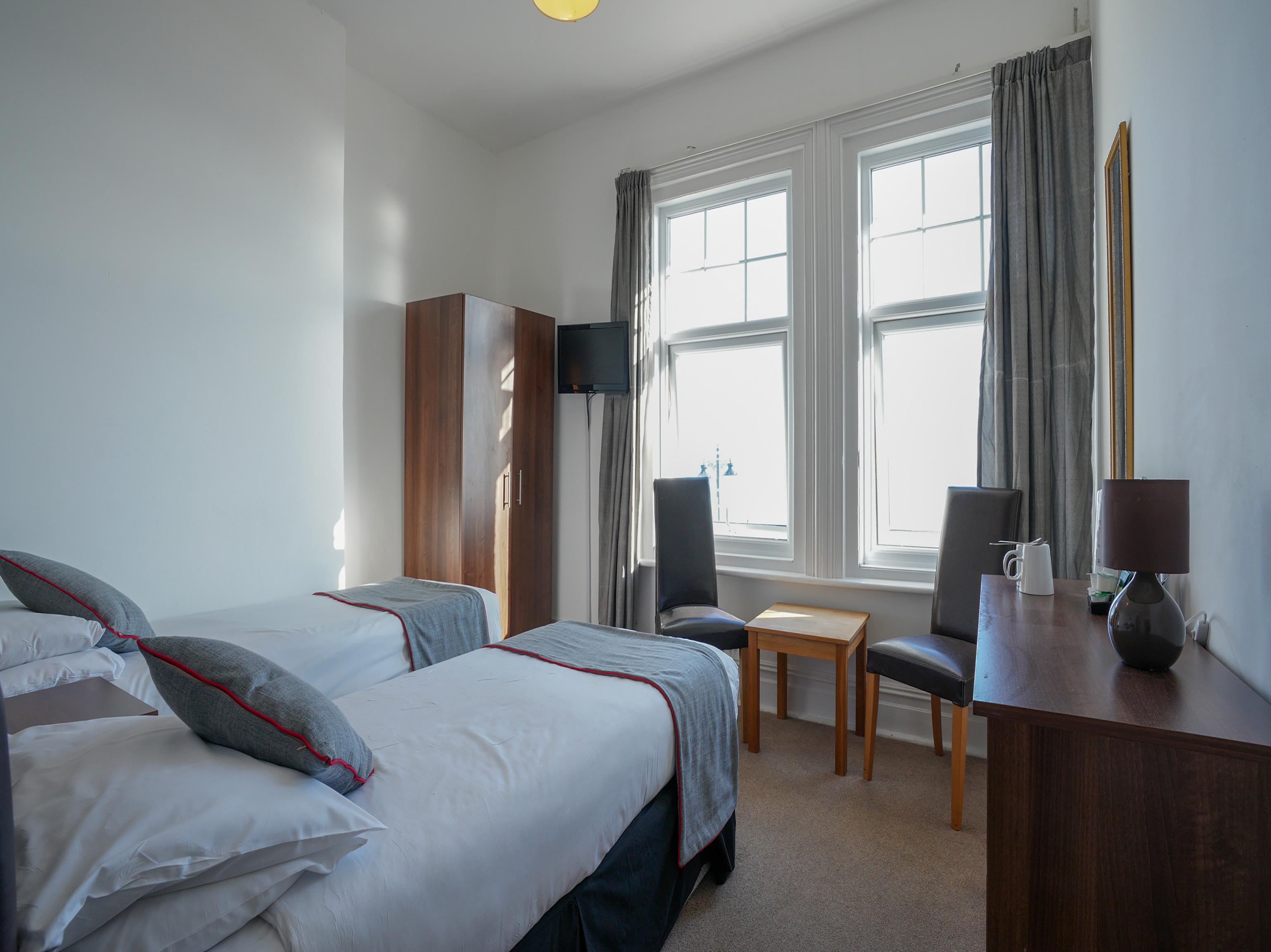 Oyo Shanklin Beach Hotel Ngoại thất bức ảnh
