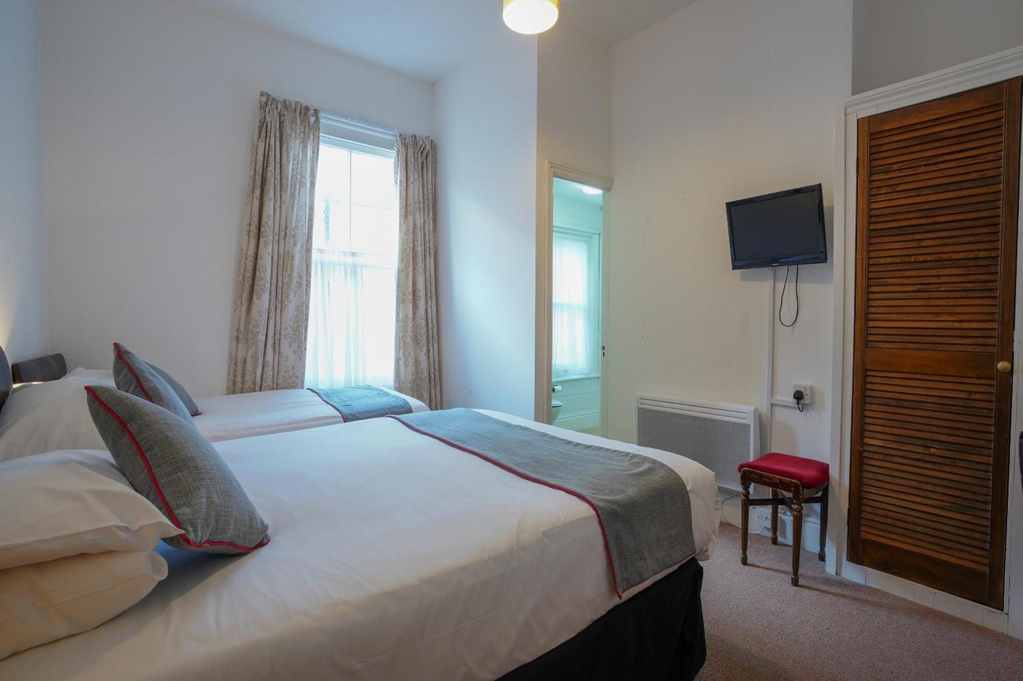Oyo Shanklin Beach Hotel Ngoại thất bức ảnh