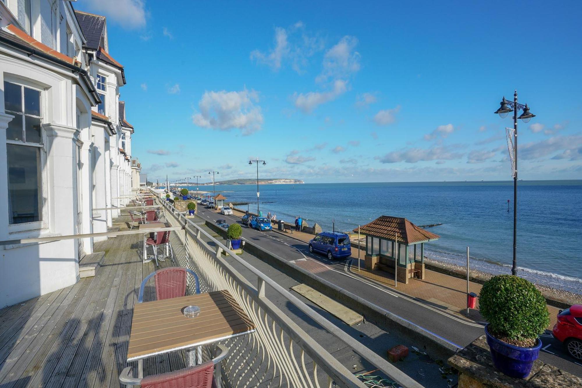 Oyo Shanklin Beach Hotel Ngoại thất bức ảnh