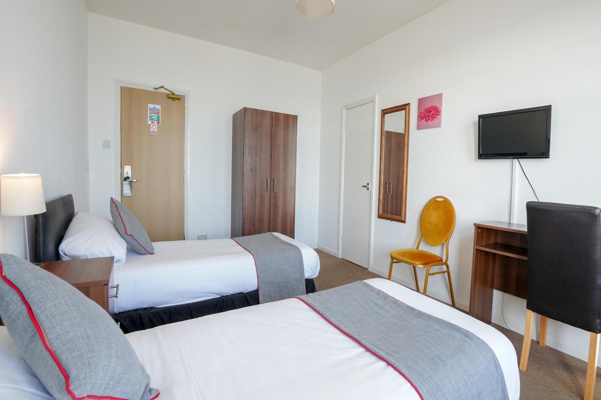 Oyo Shanklin Beach Hotel Ngoại thất bức ảnh